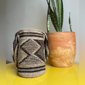 Handwoven Mochilas Archuacas: Colombian Organic Luxury Shoulder Bag